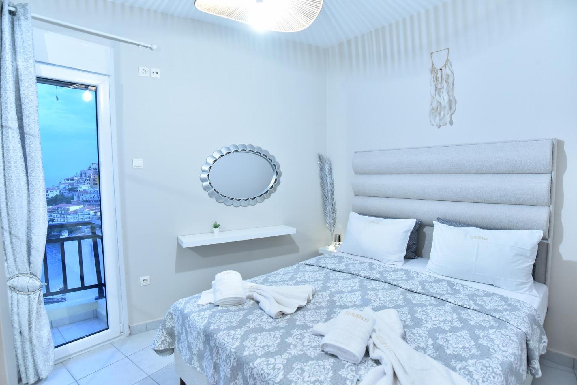 Infinity Blue Lux Suit Kavala Eksteriør billede